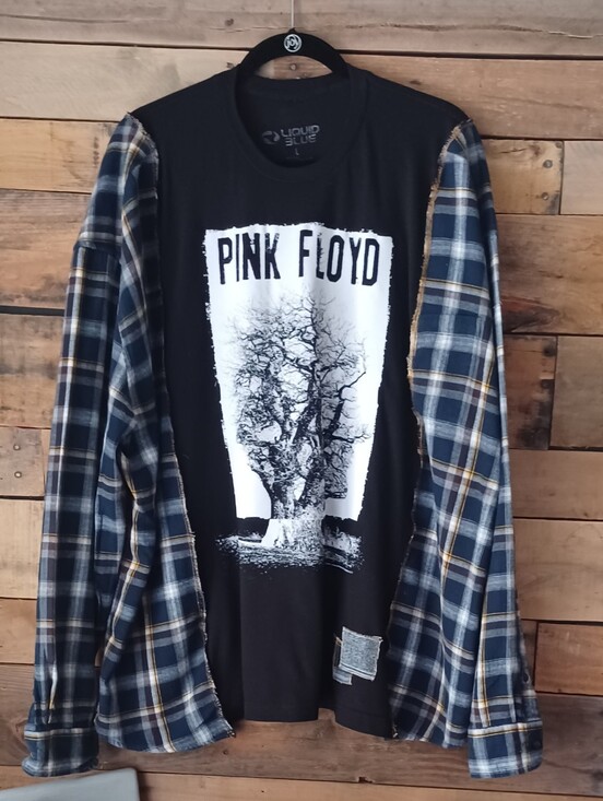 Trapos by Sonia Ruiz (upcycled) Tops - Upcycled Black Pink Floyd Graphic T-shirt